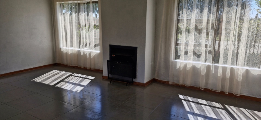 To Let 3 Bedroom Property for Rent in Pellissier Free State